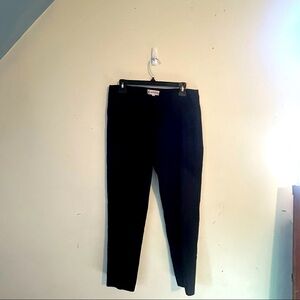 Nanette black cropped pants size 6